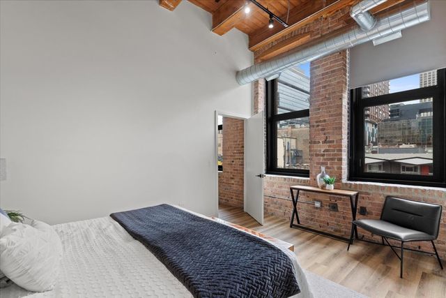 153 W Ohio Street 402, Chicago, IL 60654