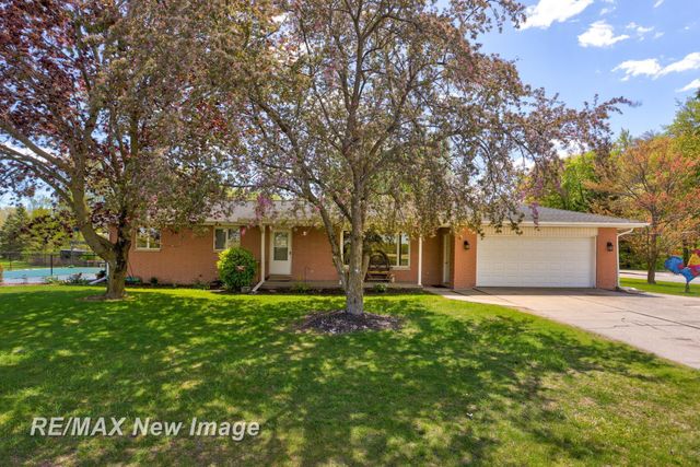 12975 Frost Road, Hemlock, MI 48626
