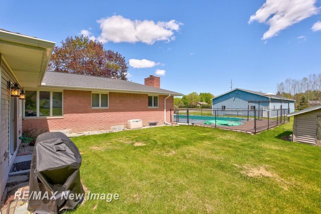 12975 Frost Road, Hemlock, MI 48626
