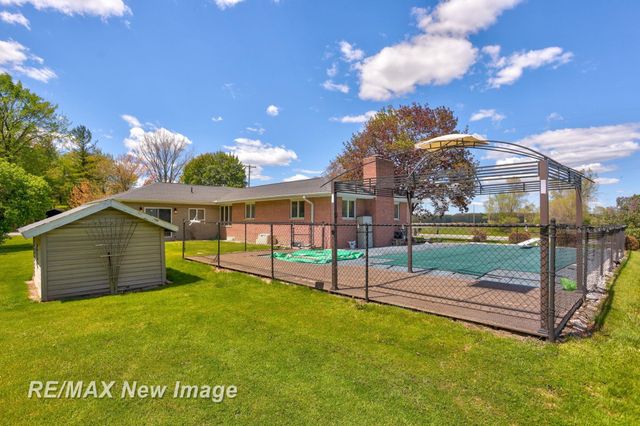 12975 Frost Road, Hemlock, MI 48626