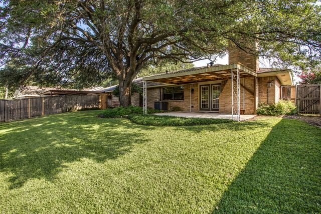 4064 Boca Bay Drive, Dallas, TX 75244