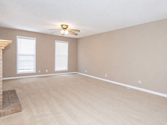 3174 Crosswind Ct, Clarksville, TN 37043
