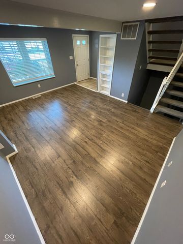9507 Timber View Drive, Indianapolis, IN 46250