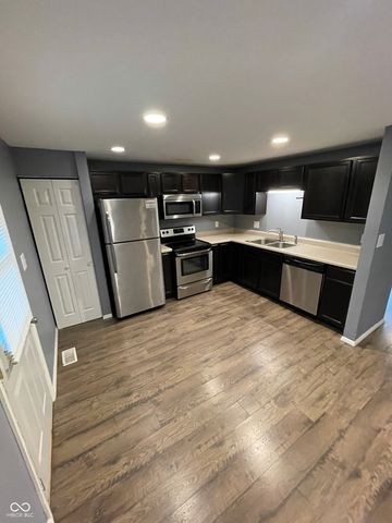9507 Timber View Drive, Indianapolis, IN 46250