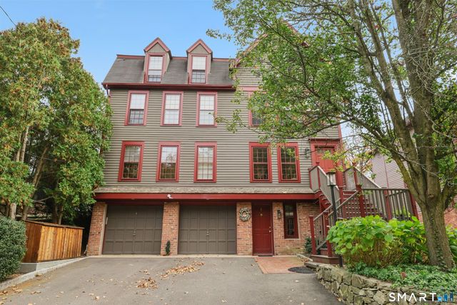 49 Indian Harbor Drive 1, Greenwich, CT 06830