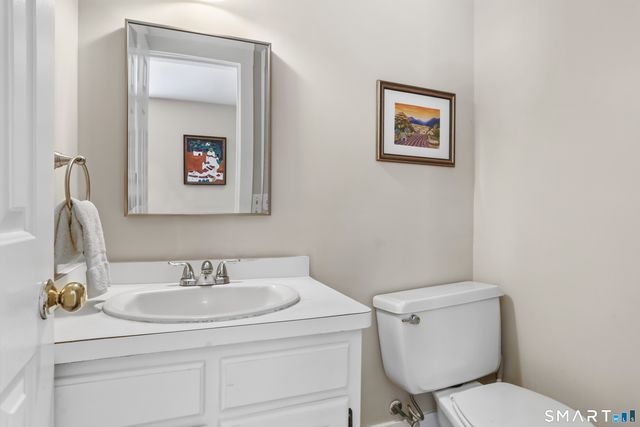 49 Indian Harbor Drive 1, Greenwich, CT 06830