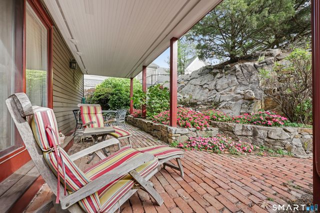 49 Indian Harbor Drive 1, Greenwich, CT 06830