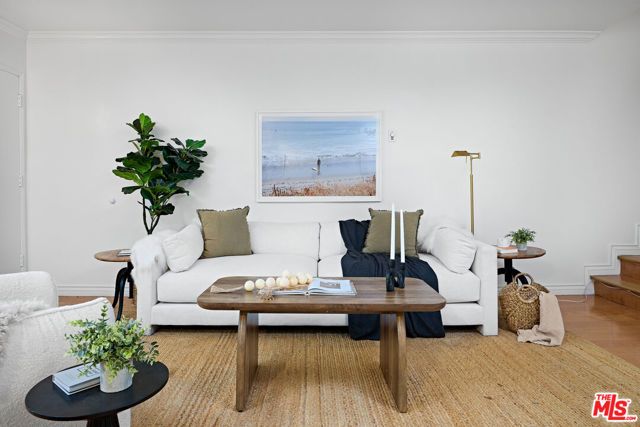 1831 Barry Avenue 4, Los Angeles, CA 90025