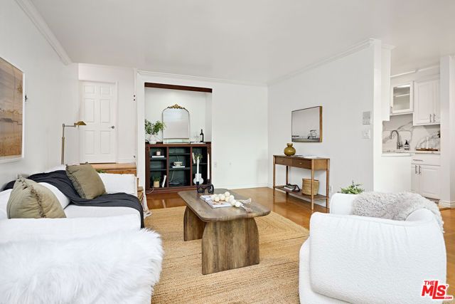 1831 Barry Avenue 4, Los Angeles, CA 90025