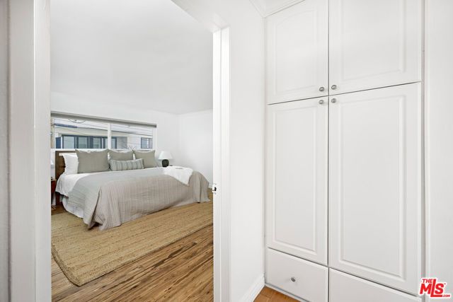 1831 Barry Avenue 4, Los Angeles, CA 90025