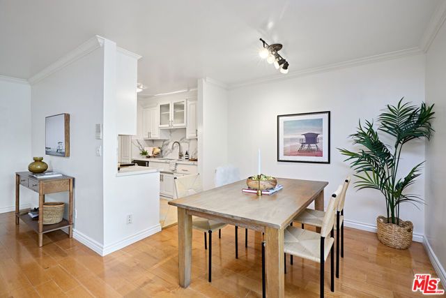 1831 Barry Avenue 4, Los Angeles, CA 90025