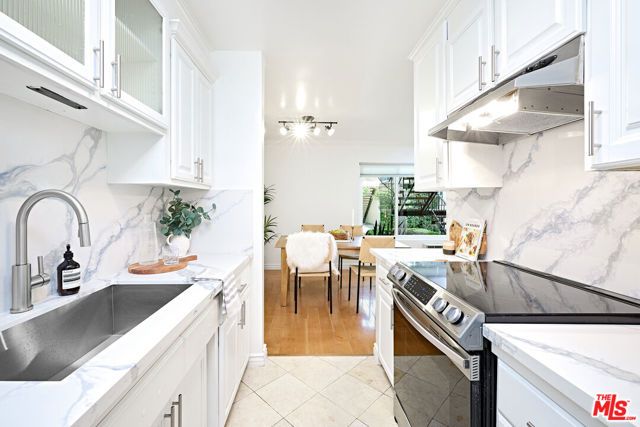 1831 Barry Avenue 4, Los Angeles, CA 90025