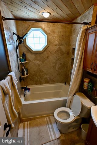 1005 ARTHUR AVE, Bristol, PA 19007