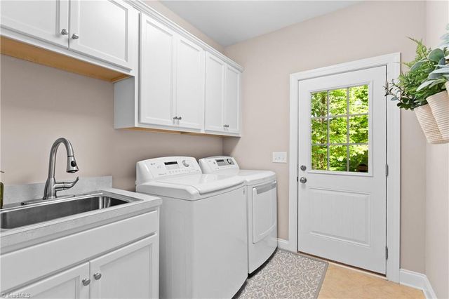 7930 Haviland Court, Pfafftown, NC 27040