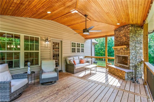 7930 Haviland Court, Pfafftown, NC 27040