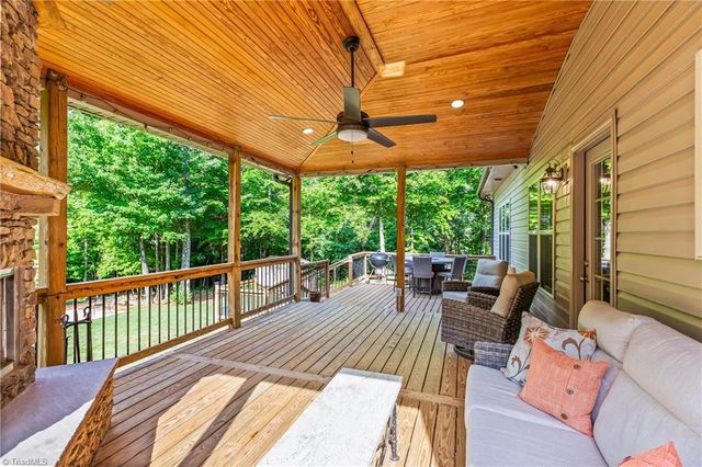 7930 Haviland Court, Pfafftown, NC 27040
