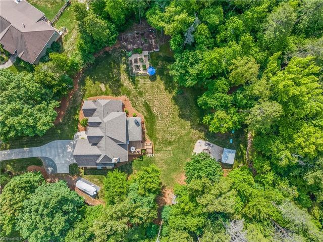 7930 Haviland Court, Pfafftown, NC 27040