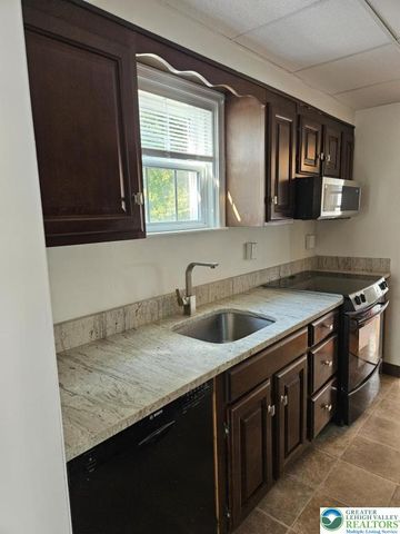616 Beverly Drive, South Whitehall Twp, PA 18104
