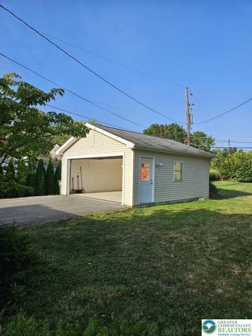 616 Beverly Drive, South Whitehall Twp, PA 18104