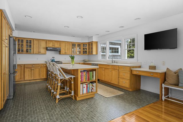 28 Old Colony Road, Harwich, MA 02645