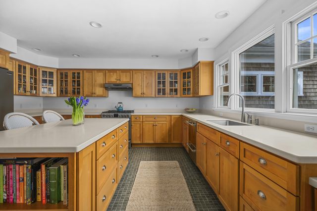 28 Old Colony Road, Harwich, MA 02645