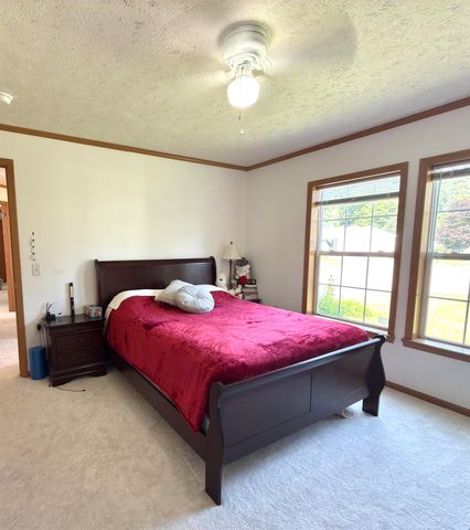 17 Northbrook Road, Tilton, NH 03276