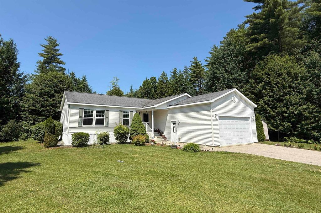 17 Northbrook Road, Tilton, NH 03276