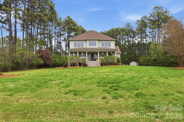 151 Yellow Jacket Circle, Mooresville, NC 28117