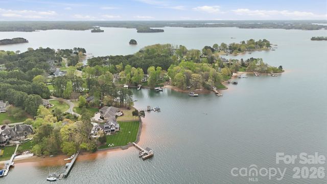 151 Yellow Jacket Circle, Mooresville, NC 28117