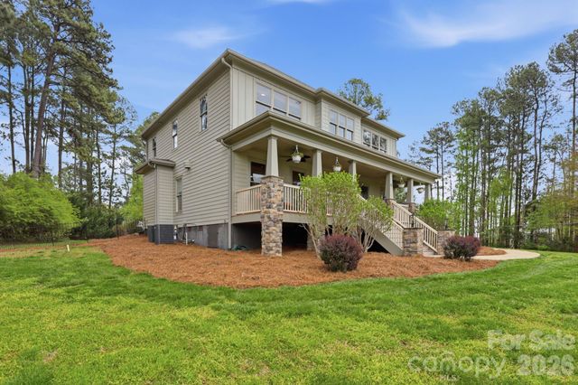 151 Yellow Jacket Circle, Mooresville, NC 28117