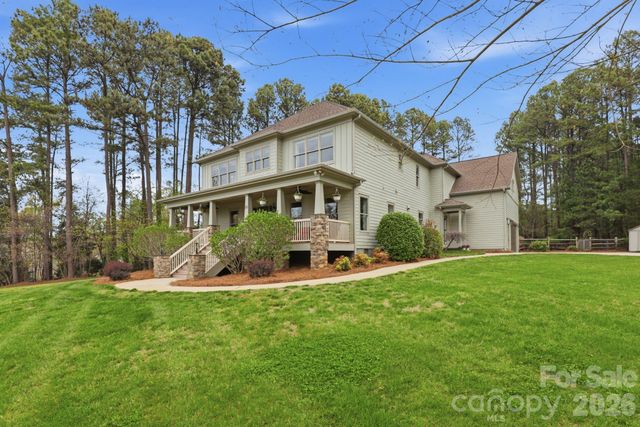 151 Yellow Jacket Circle, Mooresville, NC 28117