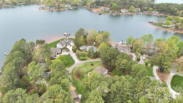 151 Yellow Jacket Circle, Mooresville, NC 28117