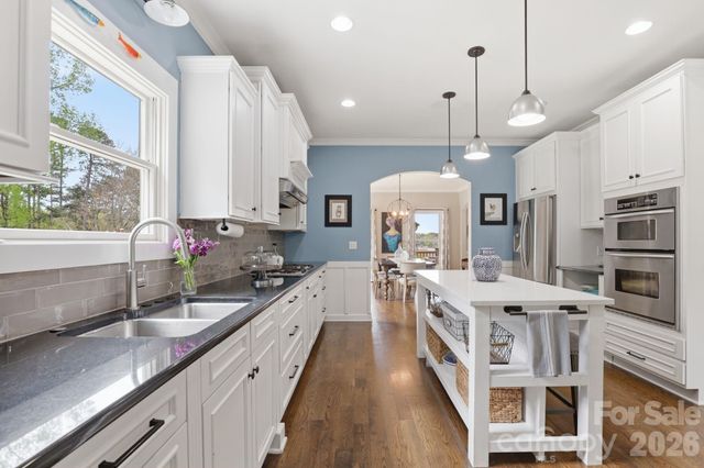 151 Yellow Jacket Circle, Mooresville, NC 28117