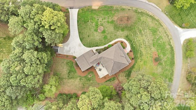 151 Yellow Jacket Circle, Mooresville, NC 28117