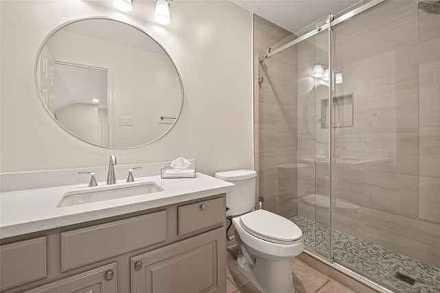 5831 Val Verde Street, Houston, TX 77057
