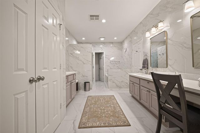 5831 Val Verde Street, Houston, TX 77057