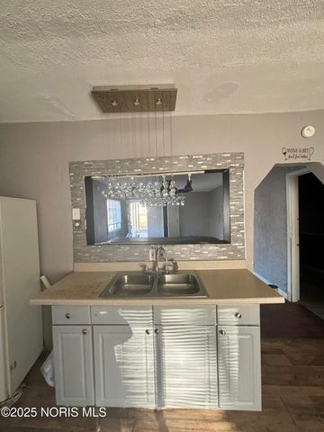 285 Walbridge Avenue, Toledo, OH 43609