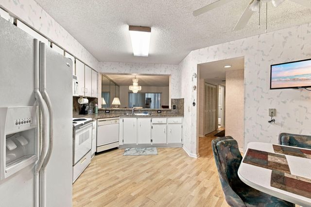 7605 TRENT Drive 103-B, Tamarac, FL 33321