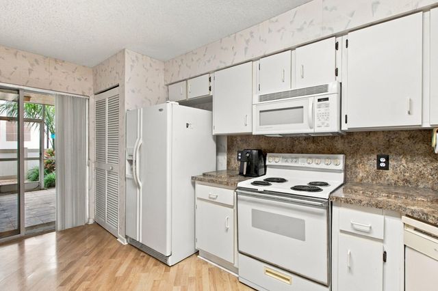 7605 TRENT Drive 103-B, Tamarac, FL 33321