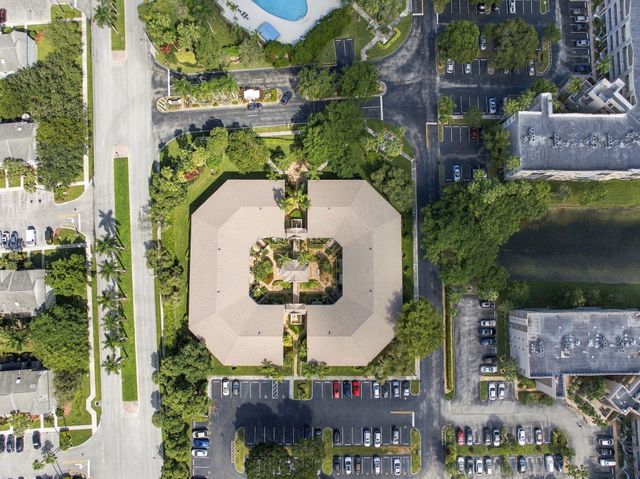 7605 TRENT Drive 103-B, Tamarac, FL 33321