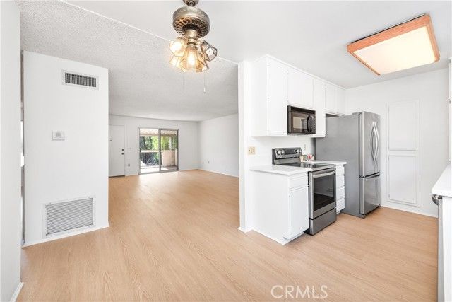 19828 Spanish Oak Drive, Newhall (santa Clarita), CA 91321