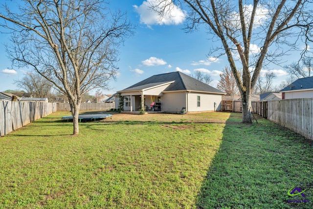 102 McEwen Drive, Perry, GA 31069