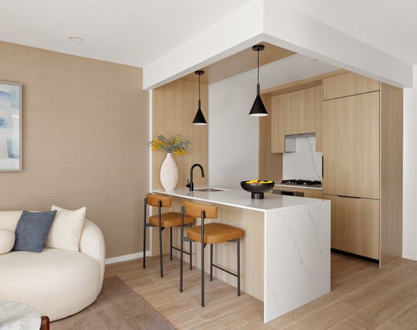 366 Harman St Apt 1R, New York City, NY 11237