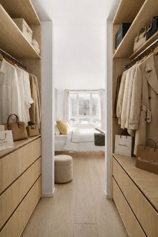 366 Harman St Apt 1R, New York City, NY 11237