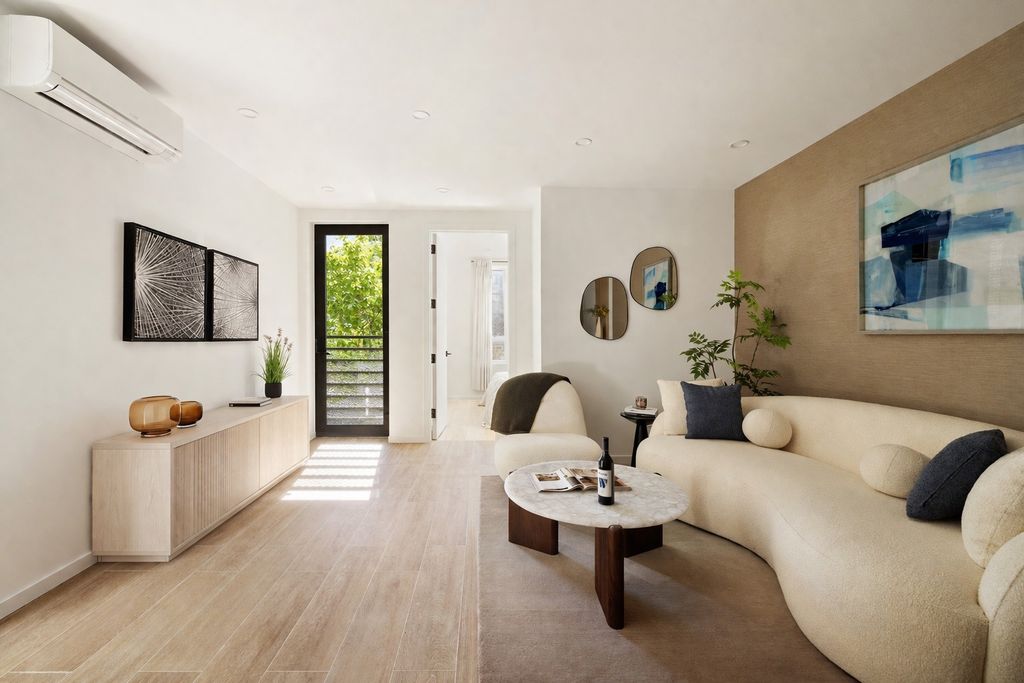 366 Harman St Apt 1R, New York City, NY 11237