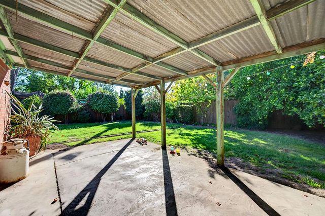 2776 17th St, Sacramento, CA 95818