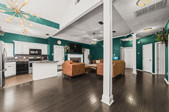 6006 102nd Street, Lubbock, TX 79424