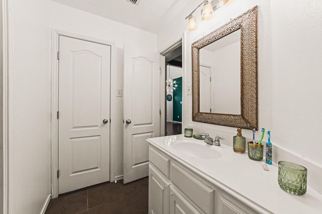 6006 102nd Street, Lubbock, TX 79424