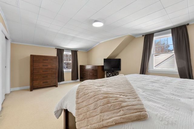 10 Clark St, Danvers, MA 01923