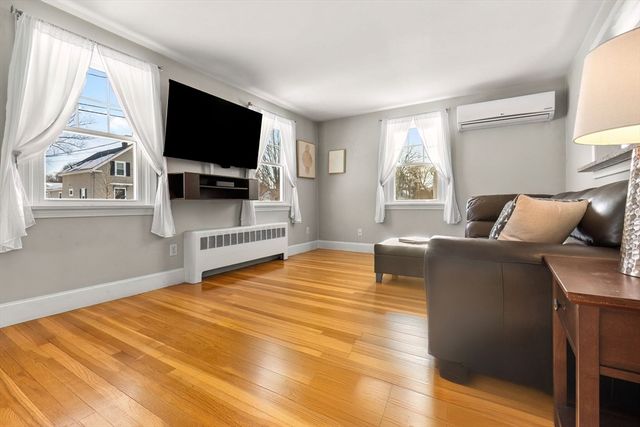 10 Clark St, Danvers, MA 01923